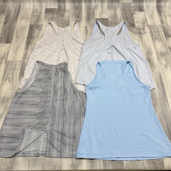 ✅Lot Of 4 Athletic Tank Tops Women's M Lululemon Nike Dri-Fit Sofibella Gym Yoga - Picture 2 of 16